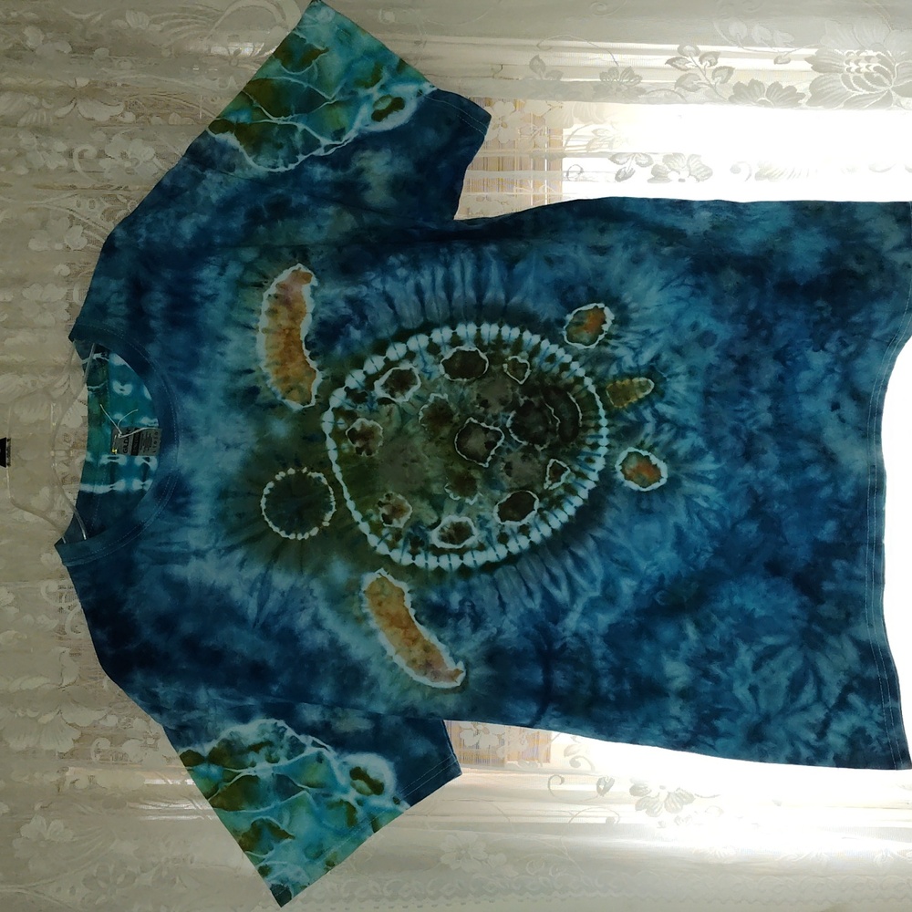 Handmade Turtle Tie Dyed Tee (unisex)
